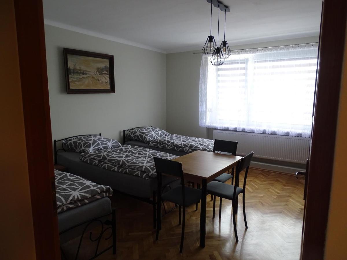 Mieszkania Pracowniczo-Turystyczne Zelazna  Buitenkant foto